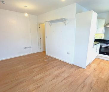 Century House, Addlestone - 1 bedroomProperty for lettings - Seymours - Photo 4