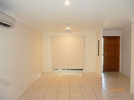 10 Donostia Crescent, Bushland Beach - Photo 1