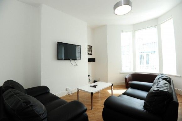 luxury 3 bed apartment! - Photo 1
