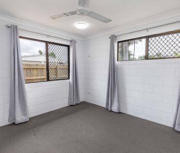 29 Doncaster Way, Mount Louisa - Photo 3
