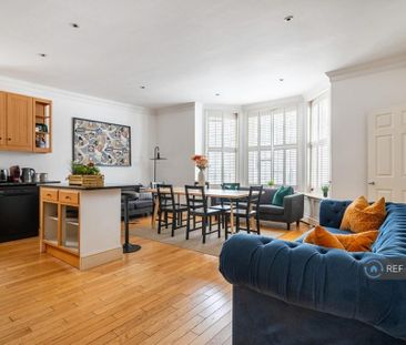 4 bedroom flat to rent - Photo 5