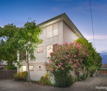 Prime Location & Effortless Living in St Kilda - Photo 3