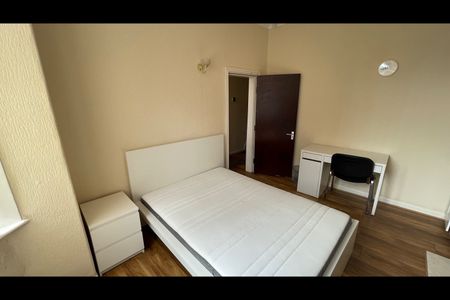 3 Bed End Terrace, Saxby Street, M6 - Photo 4