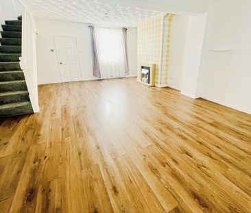 3 bedroom terraced house to rent - Photo 3