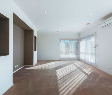 Beautiful, well maintained home! - Photo 6