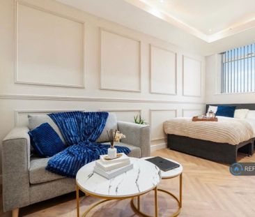 1 bedroom in a house share to rent - Photo 3