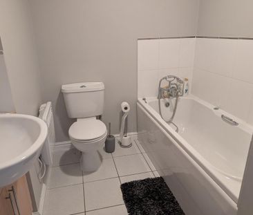 2 bedroom apartment to rent - Photo 6