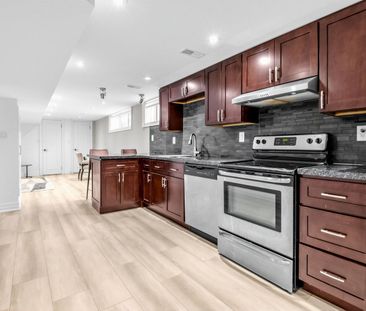 For Lease - 22 Scotswood Road, Toronto, Ontario - Photo 1