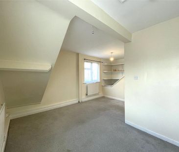 3 bedroom detached house to rent - Photo 3