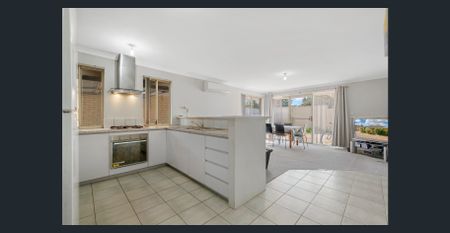 Spacious 4 Bedroom house in Riverton - Photo 2