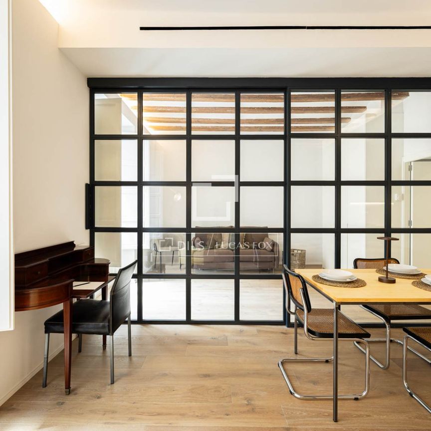 Excellent 2 Bedroom apartment for rent in El Born, Barcelona - Photo 1