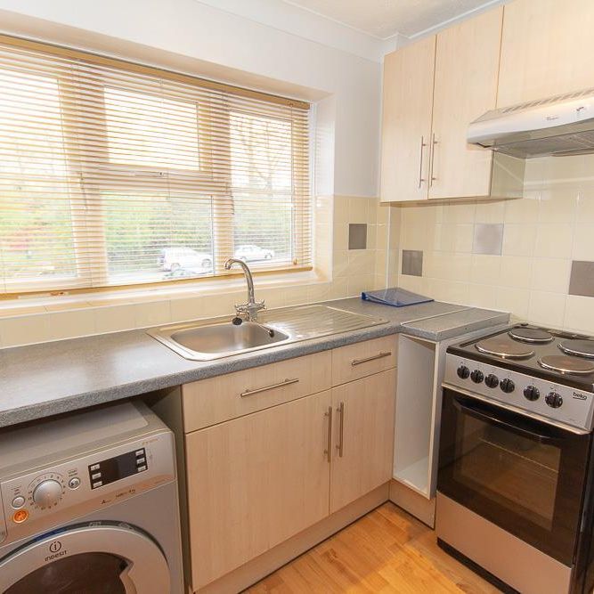 1 bedroom flat to rent - Photo 1
