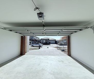 Brand-New 4-Bedroom Family Home in Prime Clyde North Location - Photo 2