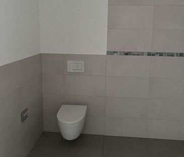 Individuelle Dachwohnung mit hochwertiger Ausstattung im Neubau! EB... - Photo 4