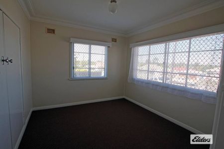 Solid Family Home - Photo 4