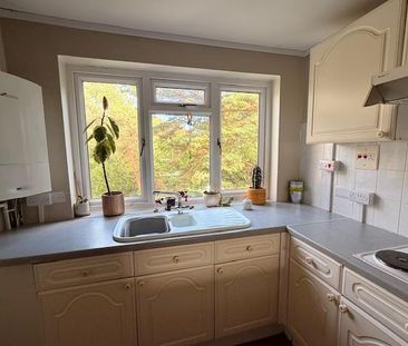 2 bedroom flat to rent - Photo 6