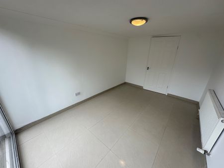 St. Johns Close, Bury St. Edmunds, Mildenhall - Photo 4