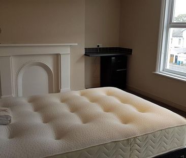 House share to rent - Photo 2