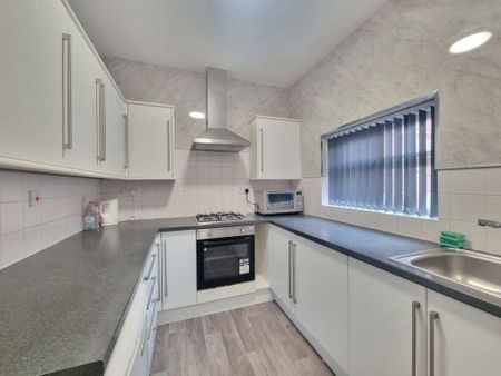 3 bedroom detached house to rent - Photo 5