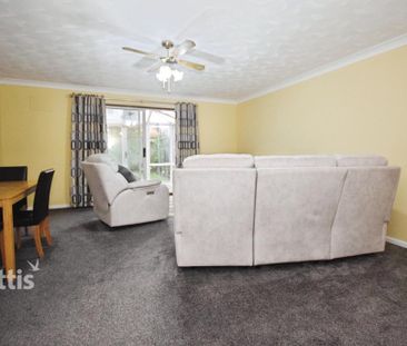 3 bedroom semi-detached house to rent - Photo 1