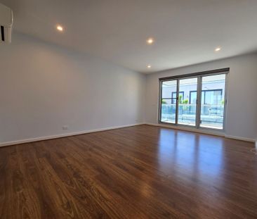 Stylish Apartments in Prime Location - Photo 6