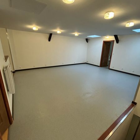 Location Appartement 2 pièces 45m² CHATELLERAULT 86100 - Photo 3