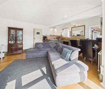 2 bedroom flat to rent - Photo 3