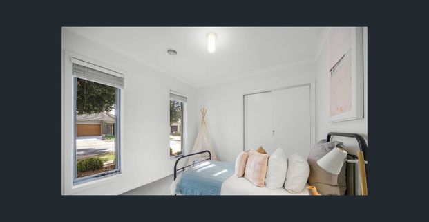 Great Family Home in the Innisfail Estate! - Photo 1