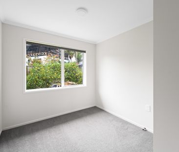 Four Bedrooms & Freshly Renovated - Photo 5