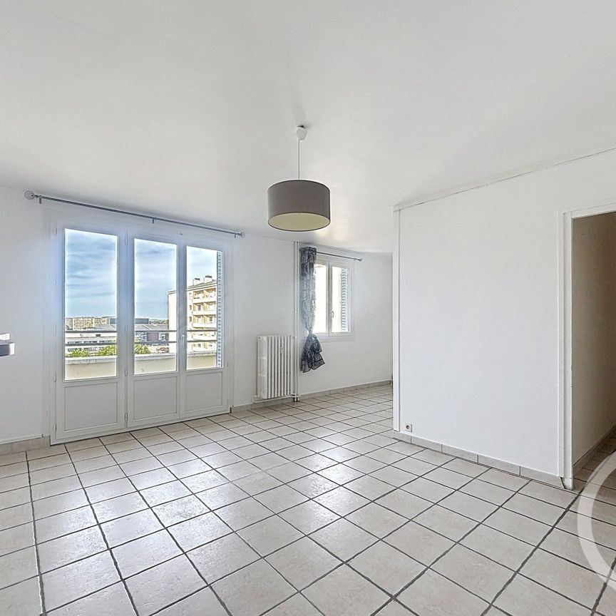 Location Appartement 2 pièces 56m² TROYES 10000 - Photo 1
