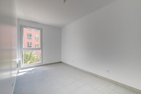 location Appartement F4 DE 75.34m² À NICE - Photo 5