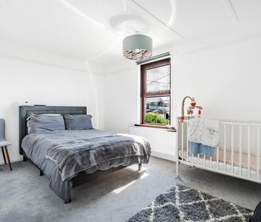 3 bedroom House To Let - Photo 3