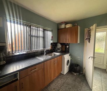 3 bedroom semi-detached house to rent - Photo 6