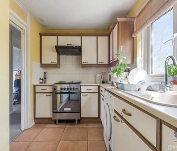 Brangwyn Crescent, Colliers Wood, SW19 - Photo 1