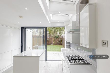 4 bedroom terraced house to rent - Photo 4