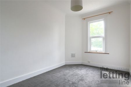 Chase Side, Southgate, London, Greater London, N14 4PL - Photo 2
