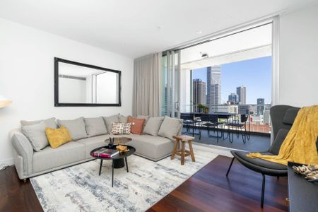 17th Floor QT Luxury with Uninterrupted City Views - Photo 3