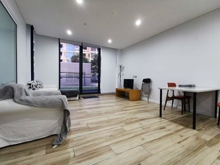 Convenience 3 bed room apartment - Photo 2