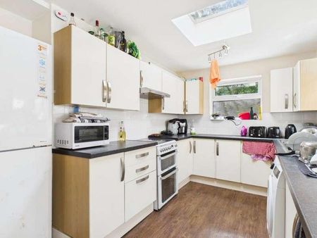 Hollingbury Park Avenue, Brighton, BN1 - Photo 2