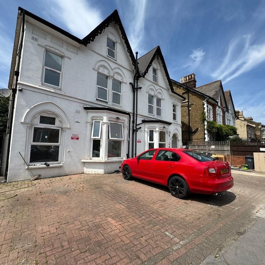 Studio Flat, Beulah Road, CR7 - Photo 1