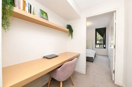 LIGHT FILLED TWO BEDROOM APARTMENT - Photo 5