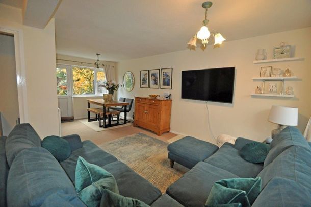 3 bedroom terraced house to rent - Photo 1