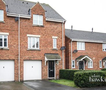 3 bedroom end of terrace house to rent - Photo 3