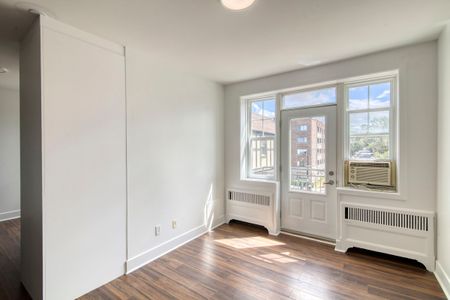 4715 Queen Mary Road - Photo 5