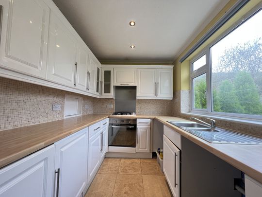 St. Peters Close, Chippenham - Photo 1