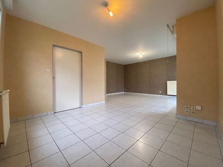 Location Appartement 4 pièces 85m² BESANCON 25000 - Photo 2