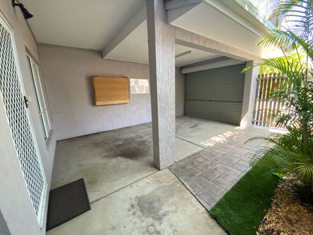 11/50 Kern Brothers, Kirwan QLD 4817 - Townhouse For Rent | Domain - Photo 3