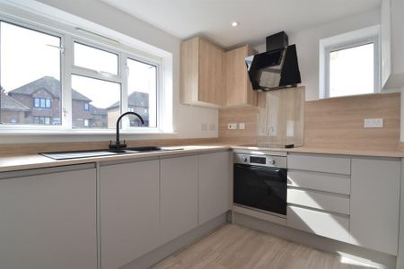 2 bedroom flat to rent - Photo 4