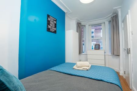 3 Bed Terraced House, Cedar Road, NG7 - Photo 3