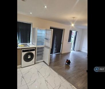 2 bedroom flat to rent - Photo 6